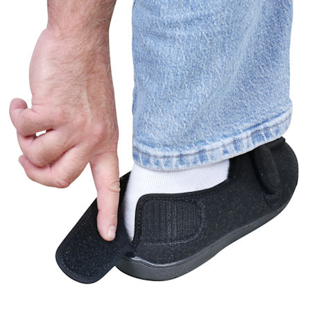 slippers for swollen feet mens